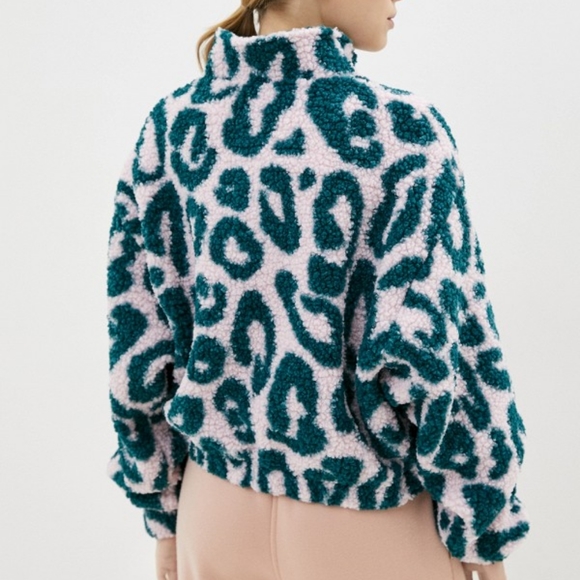 NWT Reebok Frost Berry Pink/Green Leopard Print Half Zip Sherpa Pullover S - Picture 7 of 9
